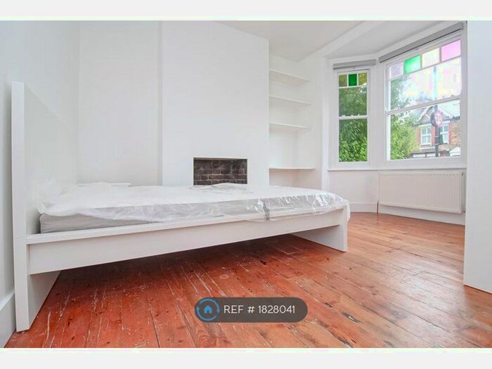 3 Bedroom End Of Terrace House To Rent In Eldon Road, London, N22