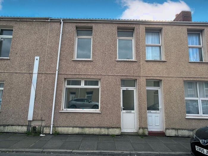 4 Bedroom Property To Rent In Sandfields Road, Aberavon, Port Talbot, SA12
