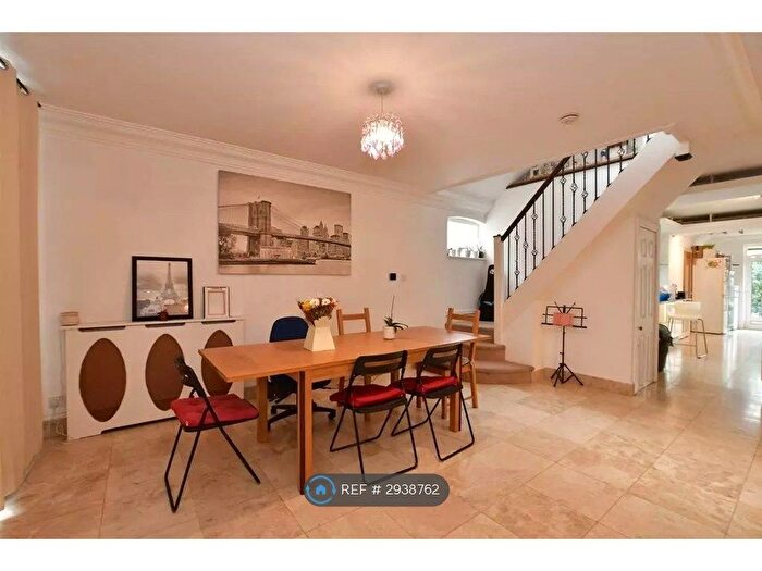 4 Bedroom Terraced House To Rent In Link Way, Hornchurch, RM11