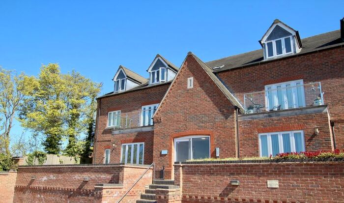 2 Bedroom Apartment To Rent In Candleby Lane, Cotgrave, NG12