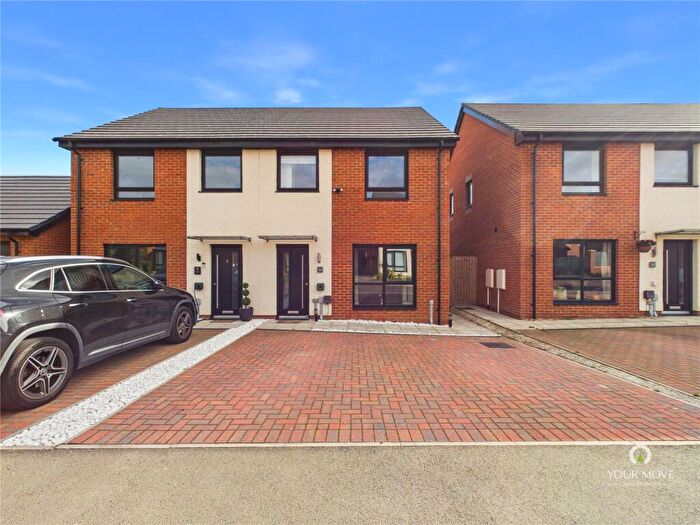 3 Bedroom Semi-Detached House For Sale In Brimstone Close, Ryton, Tyne And Wear, NE40