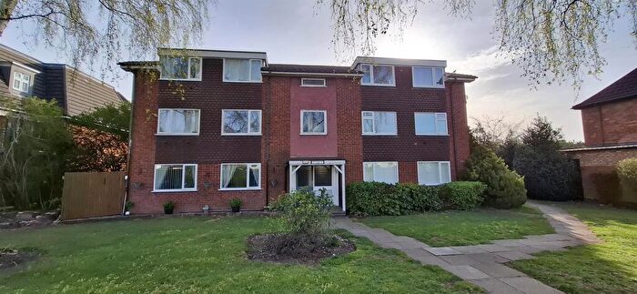 Flat To Rent In Chester Road, Streetly, Sutton Coldfield, B74