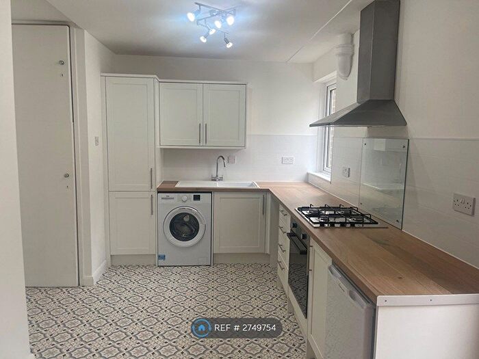 1 Bedroom Flat To Rent In St.Mary's Walk, Maidenhead, SL6