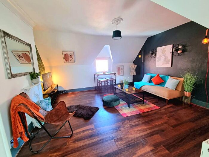 2 Bedroom Flat To Rent In Hunter Street, Cardiff, CF10