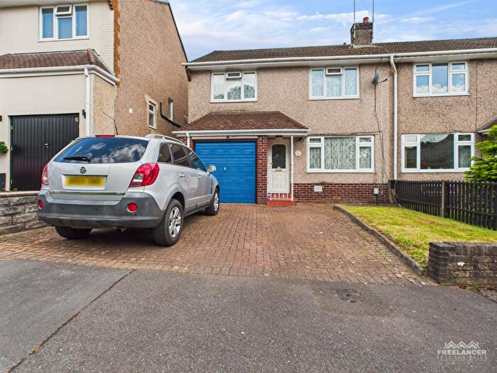 3 Bedroom Semi-Detached House For Sale In Llanover Close, Malpas, Newport, NP20