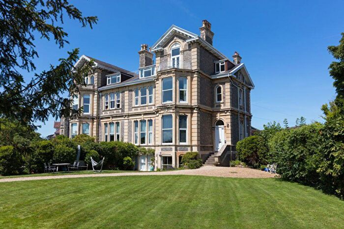 2 Bedroom Apartment For Sale In Ivywell Road | Sneyd Park, BS9