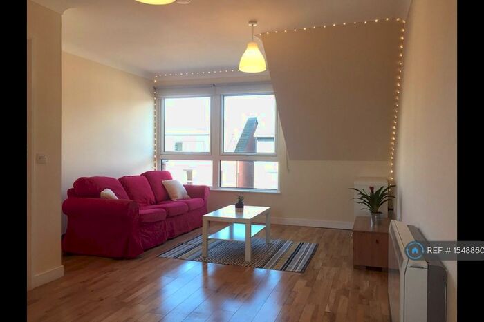 2 Bedroom Flat To Rent In Ferry Gait Crescent, Edinburgh, EH4