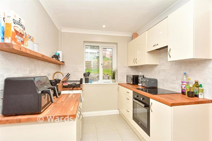 2 Bedroom Semi-Detached House For Sale In The Tideway, Rochester, Kent, ME1