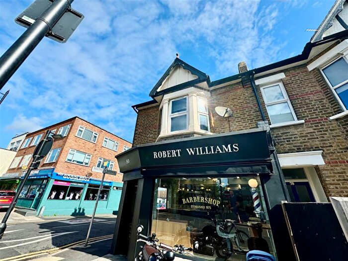1 Bedroom Flat To Rent In Rectory Grove, Leigh-On-Sea, SS9