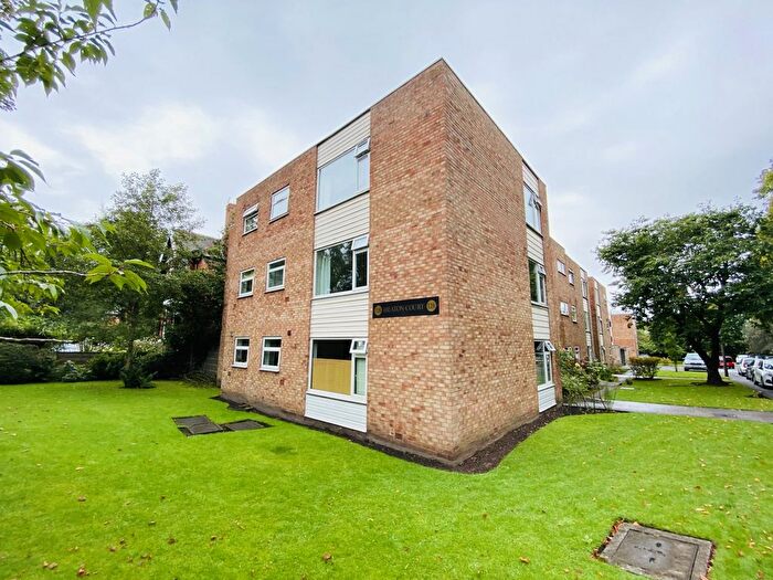 1 Bedroom Flat To Rent In Heaton Court, Heaton Moor Road, Heaton Moor, Stockport, SK4