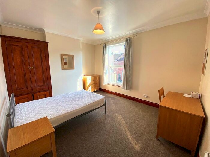 5 Bedroom Terraced House To Rent In Darlington Road, Southsea, PO4