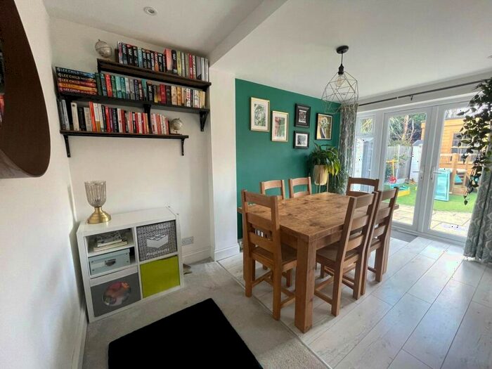 3 Bedroom Detached House For Sale In Danson Lane, South Welling, Kent, DA16