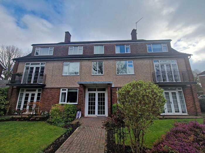 2 Bedroom Flat To Rent In Epping, CM16