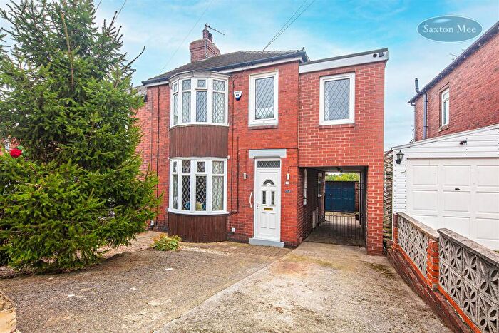 4 Bedroom Semi-Detached House For Sale In Hereward Road, Sheffield, S5