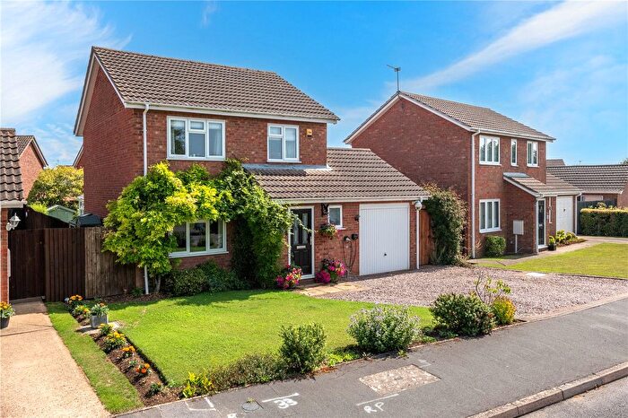 3 Bedroom Detached House For Sale In Willow Road, Stamford, Lincolnshire, PE9