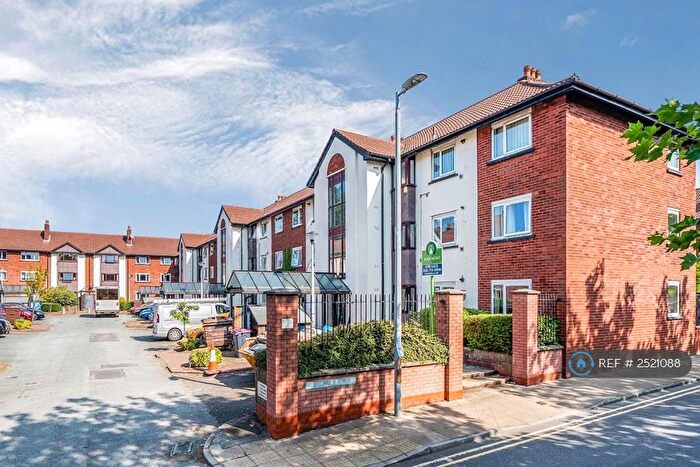 3 Bedroom Flat To Rent In Squires Court, Salford, M5