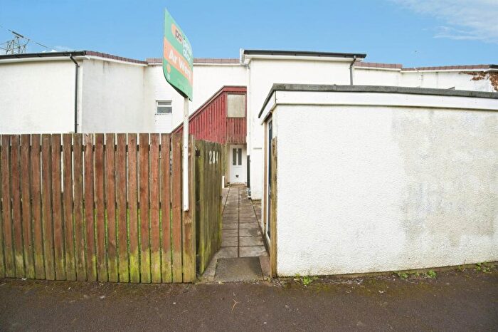 2 Bedroom Flat For Sale In Maes-Y-Felin, Bridgend, CF31