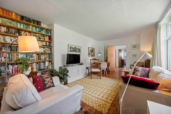 2 Bedroom Detached Bungalow For Sale In Marlow Court, Willesden Lane, NW6