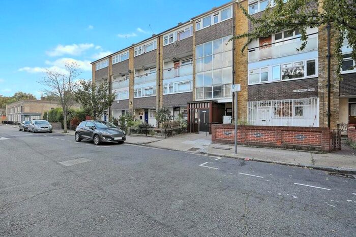 3 Bedroom Apartment To Rent In Portelet Road, London, E1