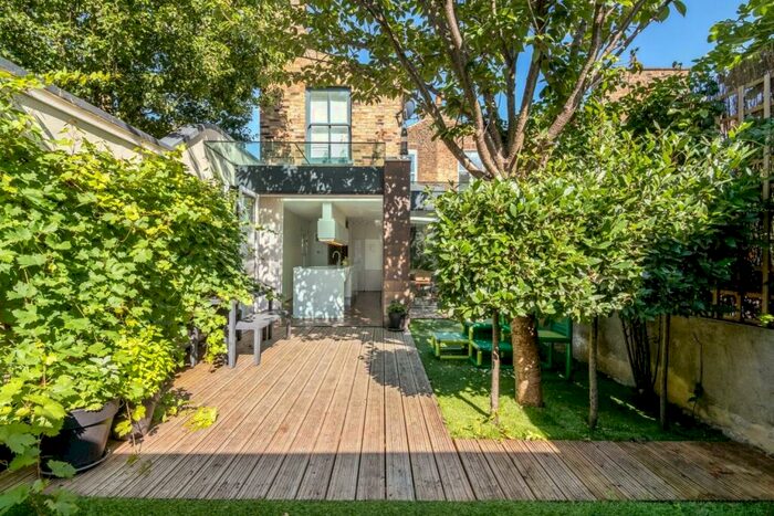 3 Bedroom House To Rent In Bellenden Road, Peckham, London, SE15