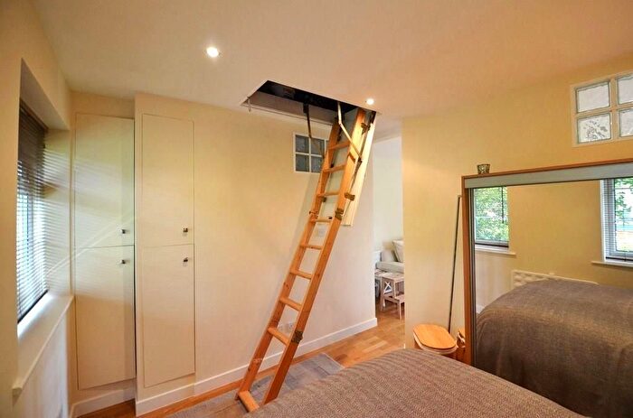 1 Bedroom Flat To Rent In Heatherden House, Iver, Buckinghamshire, SL0