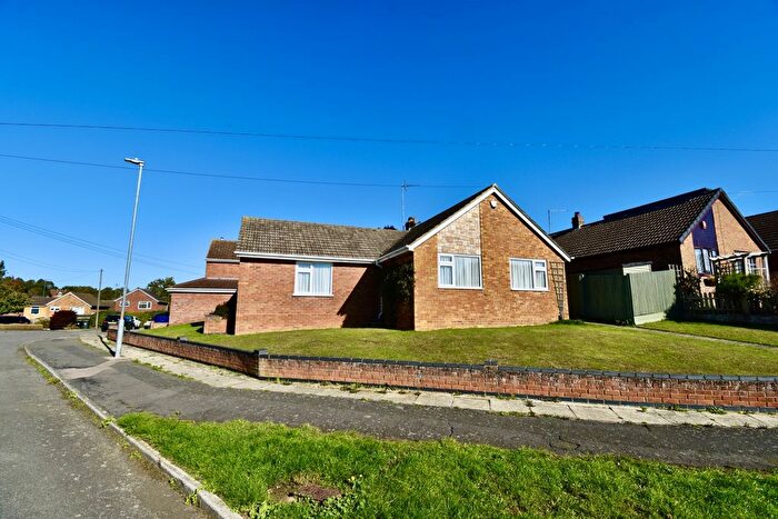 3 Bedroom Bungalow To Rent In Sheffield Way, Earls Barton, Northamptonshire, NN6