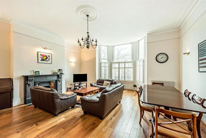 2 Bedroom Flat To Rent In College Crescent, London, NW3