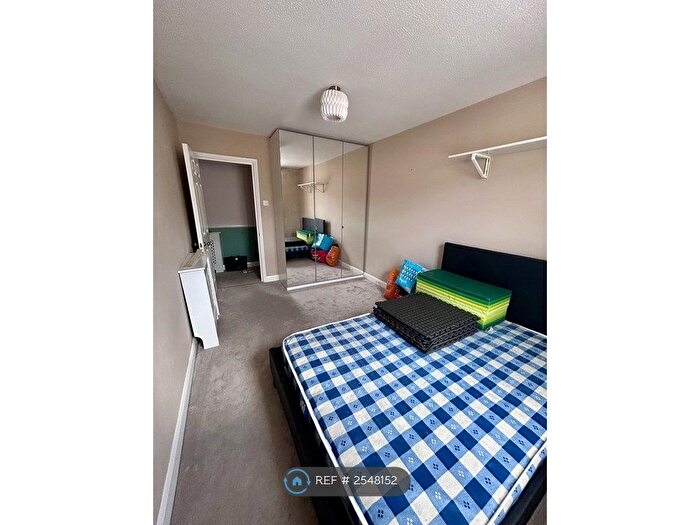 1 Bedroom Flat To Rent In Paxton Road, London, SE23