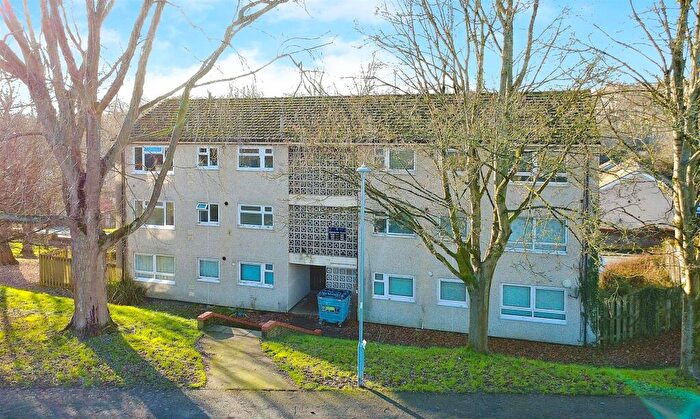 2 Bedroom Flat For Sale In Northend, Hemel Hempstead, HP3