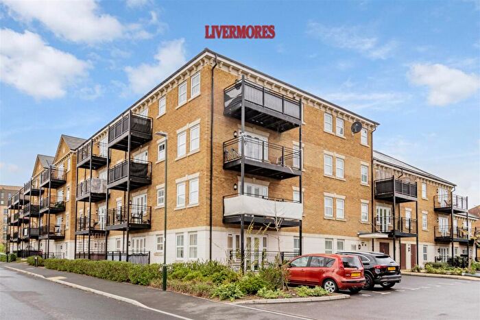 1 Bedroom Flat For Sale In Coral Court, Sayers Way, Erith, DA8
