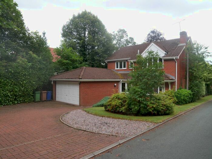 4 Bedroom Detached House To Rent In Shoal Hill Close, Cannock, WS11