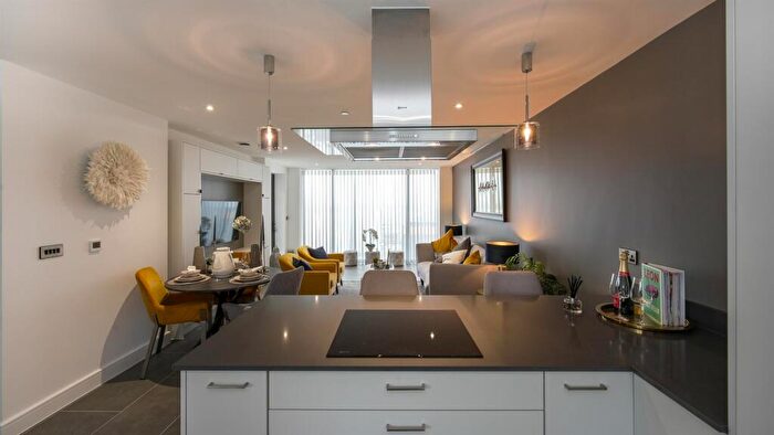 2 Bedroom Apartment To Rent In Penarth, Cardiff, CF64