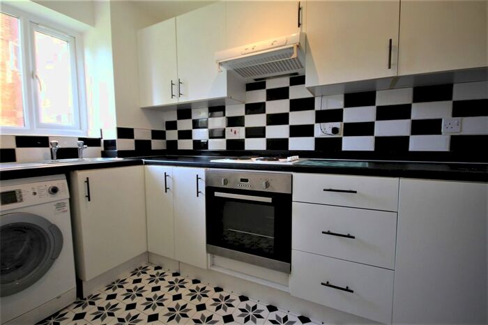 1 Bedroom Flat To Rent In Redford Close, Feltham, TW13