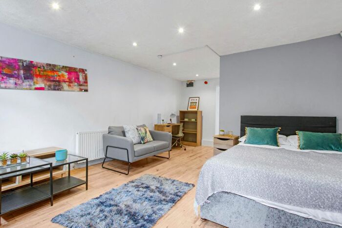 1 Bedroom Flat To Rent In Spring Road, Leeds, LS6