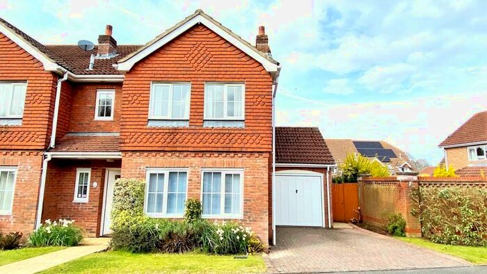 2 Bedroom Semi-Detached House To Rent In Marden Way, Petersfield, GU31