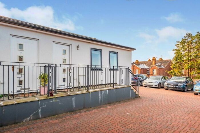 1 Bedroom Apartment To Rent In Priory Road, Reigate, RH2