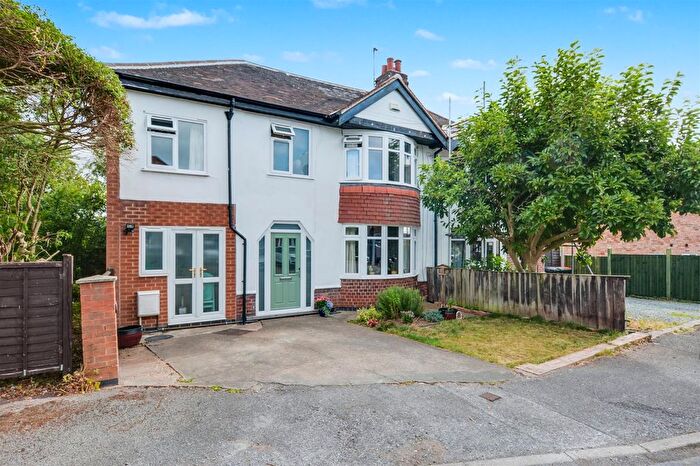 4 Bedroom Semi-Detached House For Sale In Gwenbrook Road, Chilwell, NG9