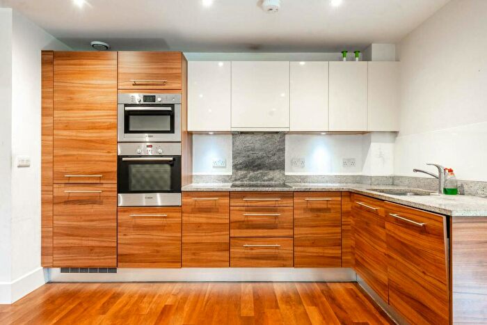 3 Bedroom Flat To Rent In Attlee Court, Stanmore, HA7