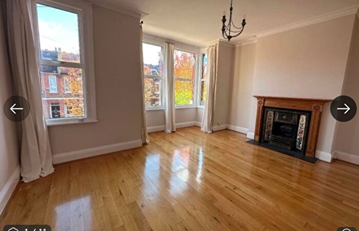 2 Bedroom Flat To Rent In Alexandra Road, Chiswick, W4
