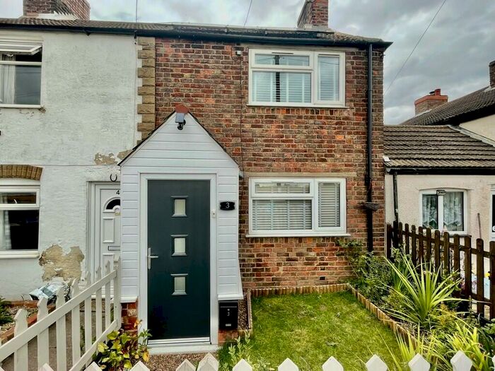 2 Bedroom End Of Terrace House For Sale In Coastguard Cottages, Moulton Marsh, PE12