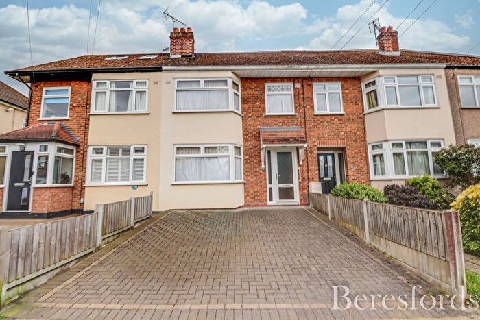 3 Bedroom Terraced House For Sale In Albert Street, Warley, CM14