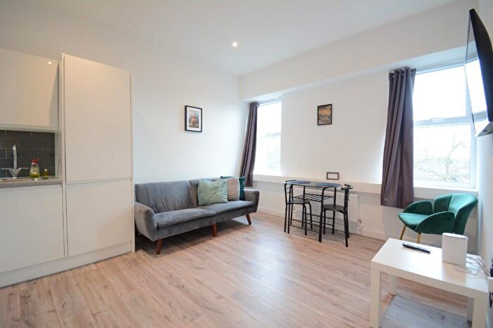 1 Bedroom Flat To Rent In Rickfords Hill, Aylesbury, HP20