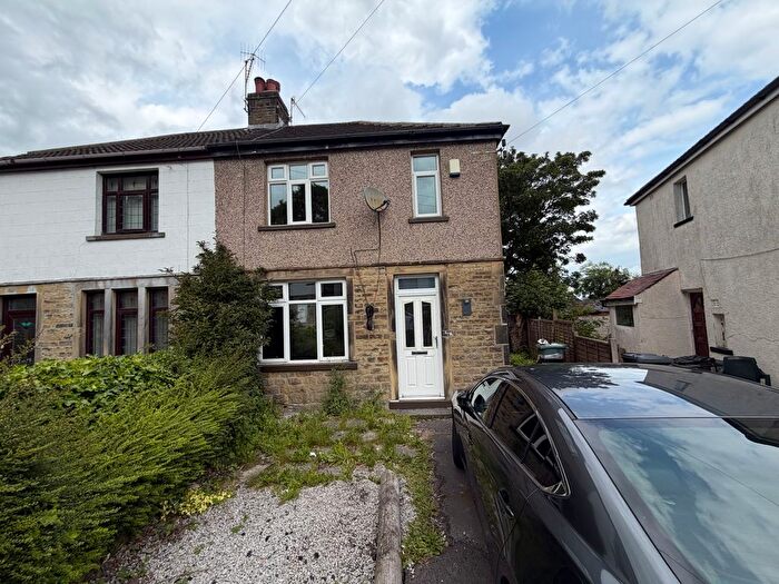 2 Bedroom Semi Detached House To Rent In Hollybank Gardens, Bradford, BD7