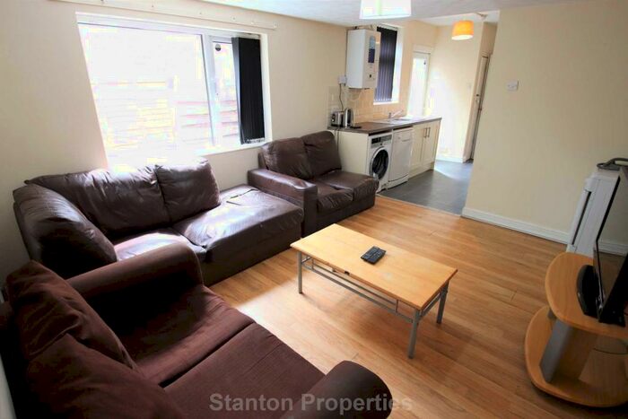 6 Bedroom Semi-Detached House To Rent In &#; Pppw, Parrs Wood Road, Withington, M20