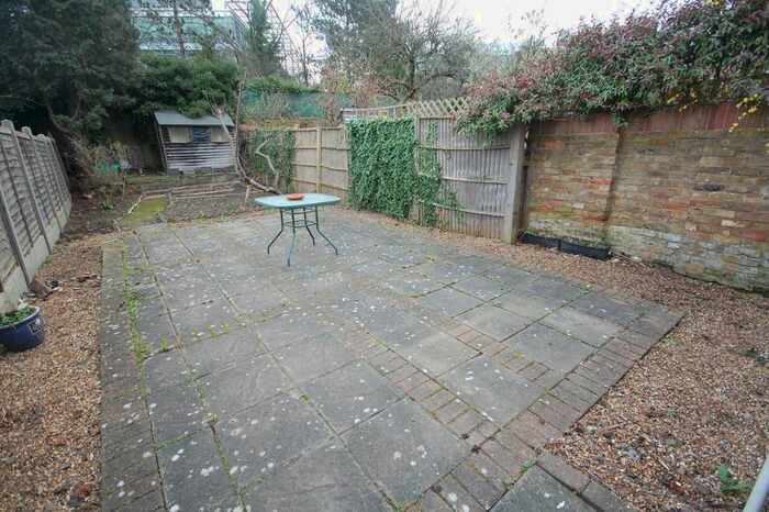 1 Bedroom Flat To Rent In Silver Crescent, London, W4
