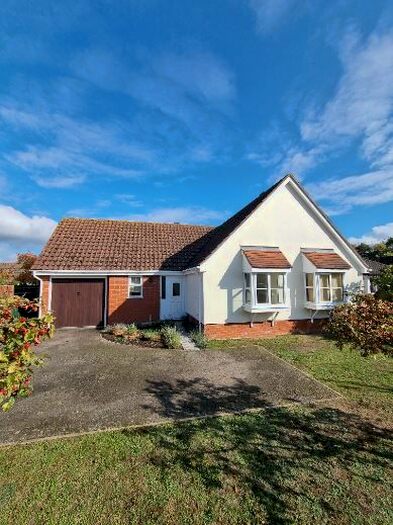 3 Bedroom Bungalow To Rent In East View, Hall Road, Wenhaston, Halesworth, IP19