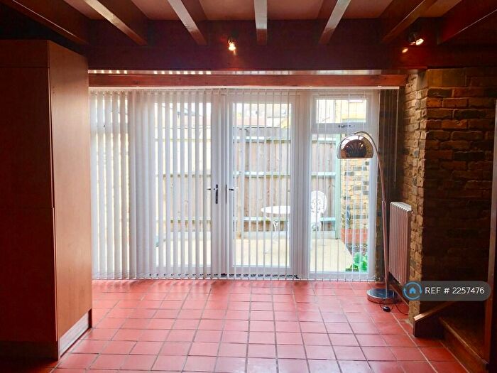 1 Bedroom Semi-Detached House To Rent In The Coach House, London, NW10