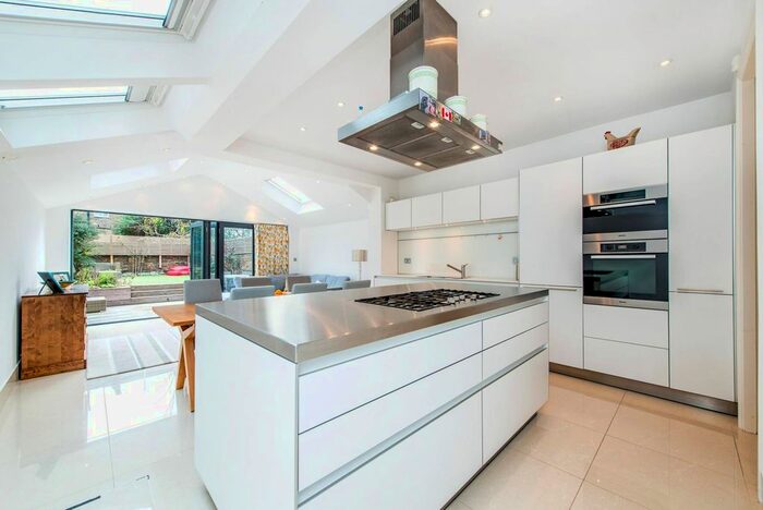 5 Bedroom Property To Rent In Gowan Avenue, Fulham, London, SW6