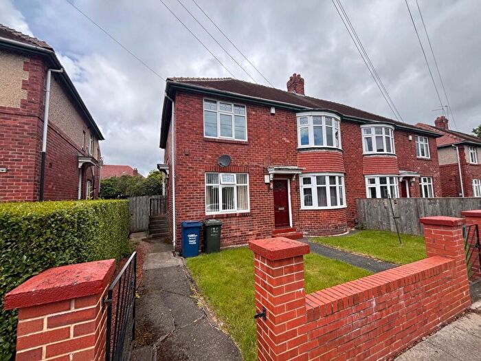 2 Bedroom Flat To Rent In Strathmore Road, Gosforth, Newcastle Upon Tyne, Tyne And Wear, NE3