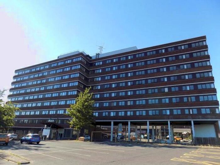 1 Bedroom Flat To Rent In Castle Court, The Minories, Dudley, DY2